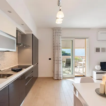 Appartement Island View - By Myhomeincomo