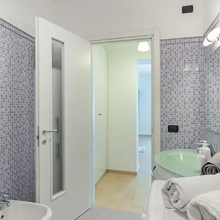 Island View - By Myhomeincomo * Ossuccio