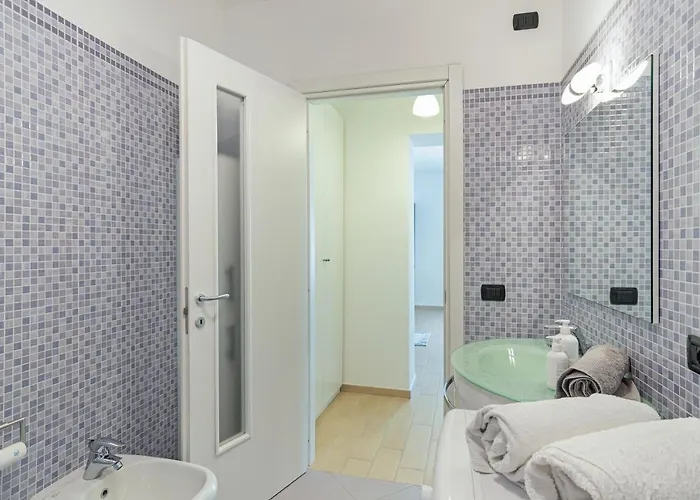 Island View - By Myhomeincomo * Ossuccio